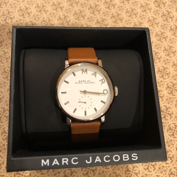 Marc Jacobs Brown Leather Strap Watch - Picture 2 of 5